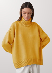 OVERSIZED TURTLE NECK SWEATER