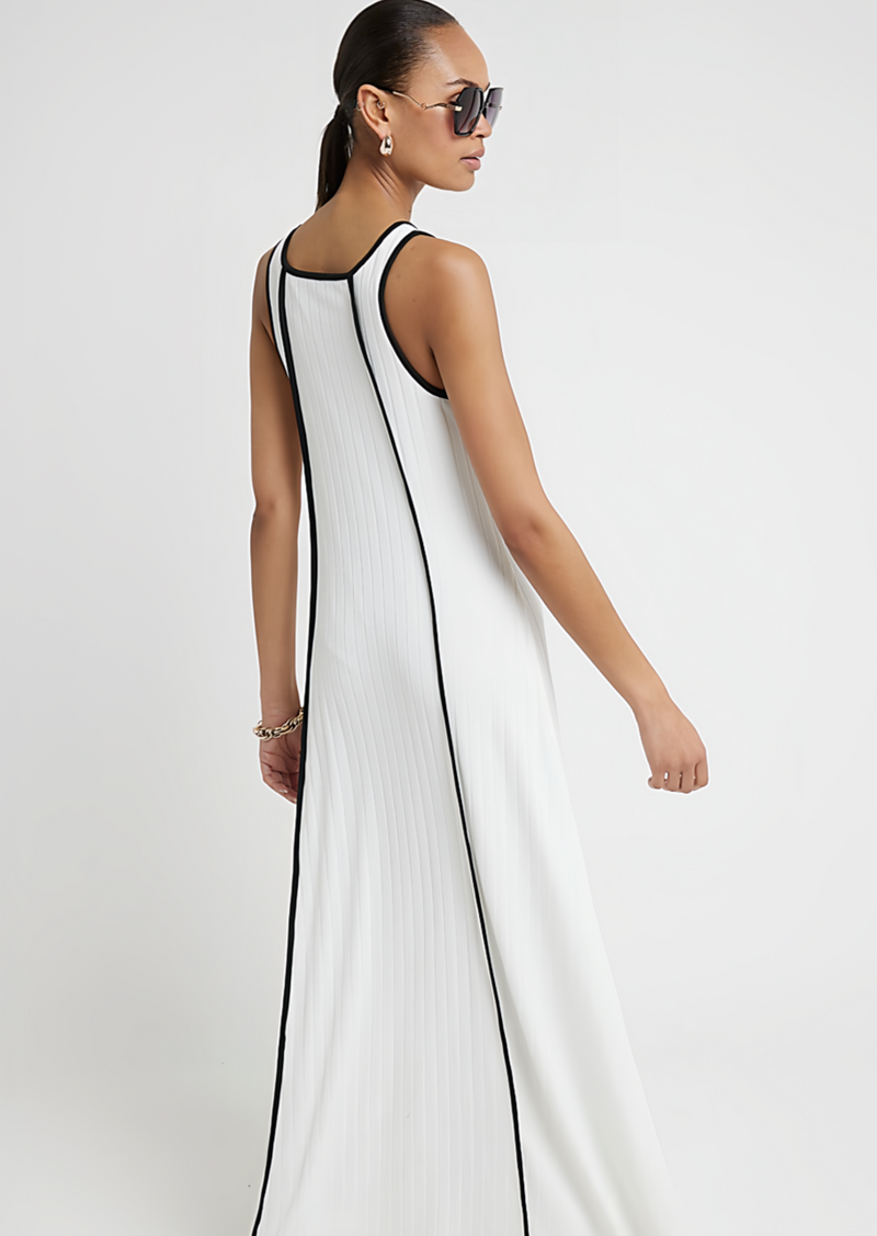 SLEEVELESS KNIT MAXI DRESS